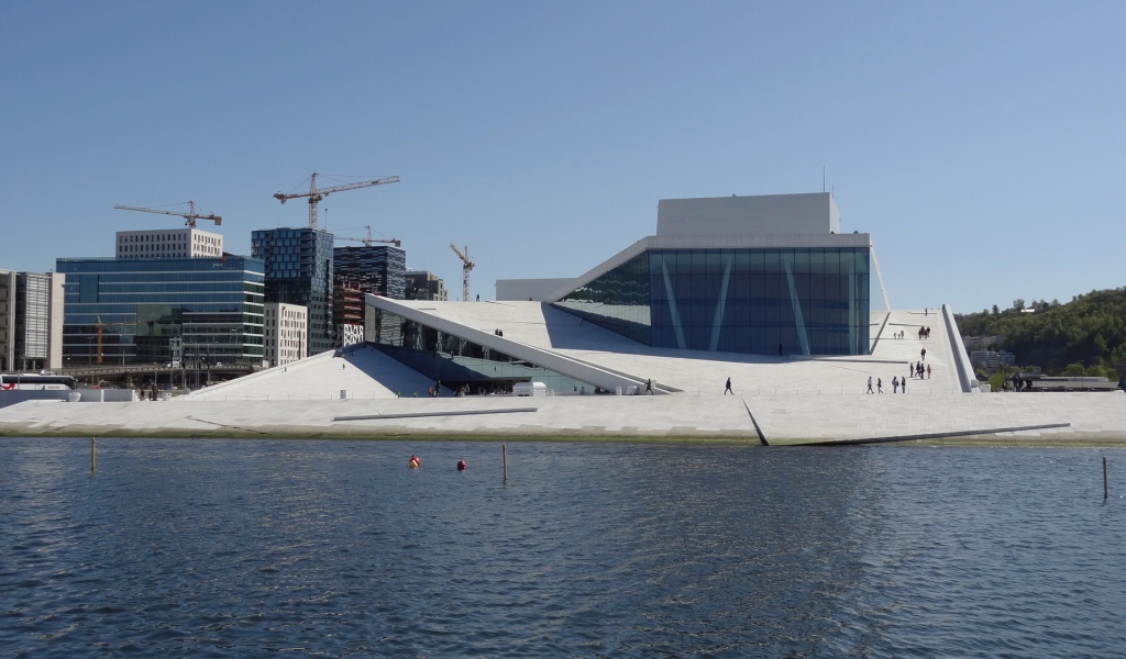 Здание оперы в Осло