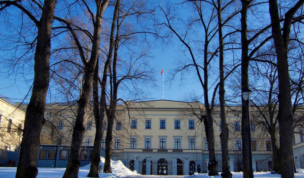 Фасад королевского дворца в Осло