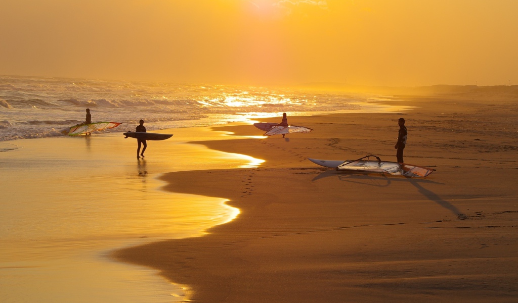 Закат на пляже в Перу