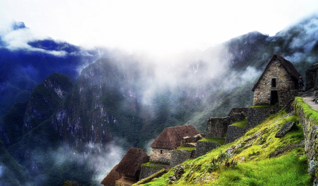 Деревня в горах в Перу