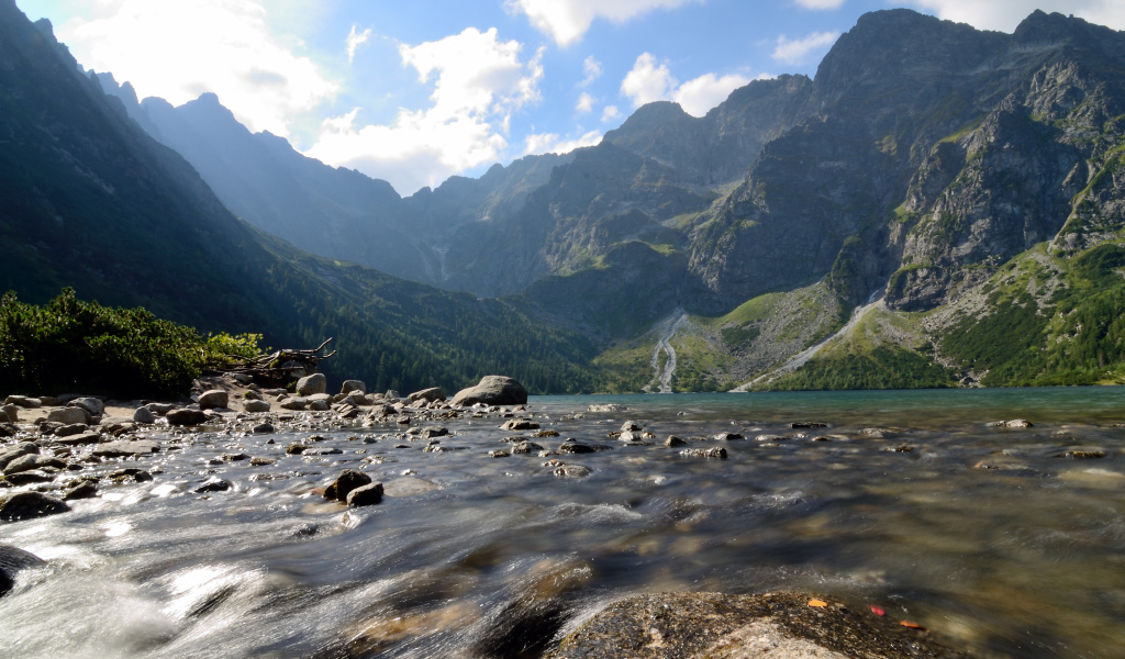 Самое большое горное озеро в регионе, Польша
