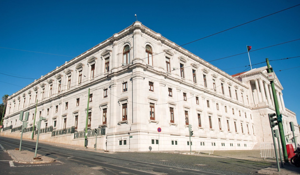 Здание парламента в Лиссабоне