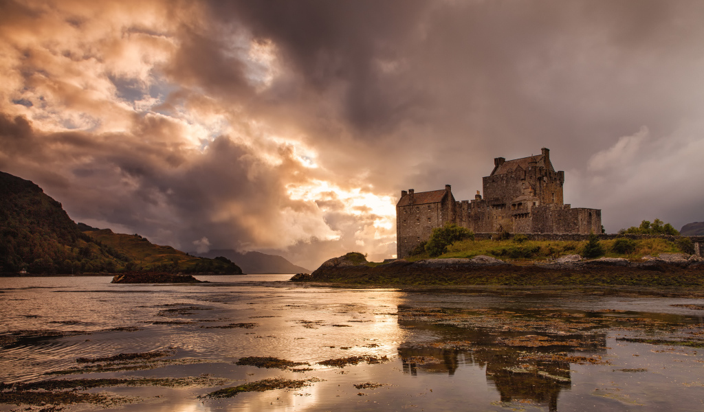Замок Эйлен-Донан в Шотландии