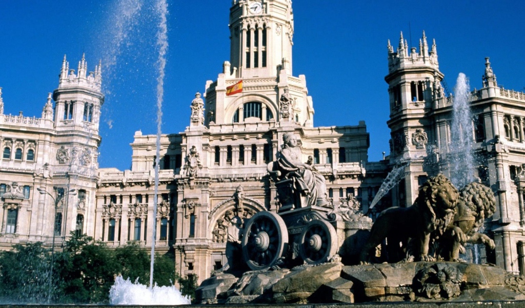 Фонтан в Мадриде