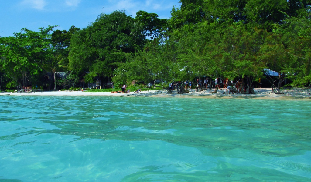 Голубая лагуна на острове Самет, Таиланд