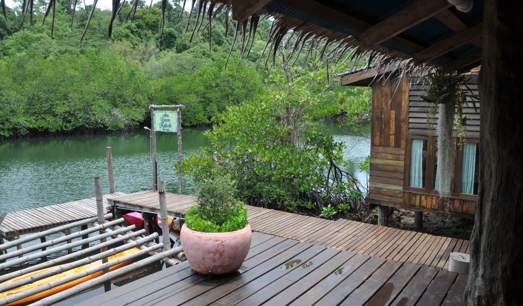 Причал для лодок на острове Ко Куд, Таиланд