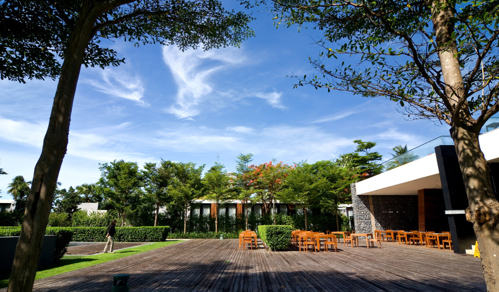 Отель на побережье на курорте Ча Ам, Таиланд