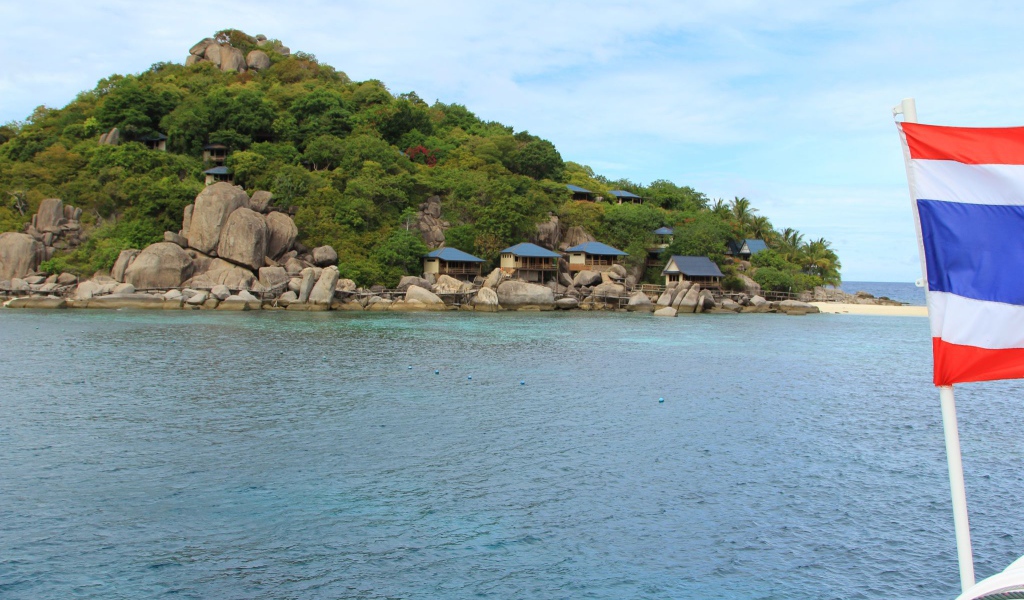 Дома на камнях на острове Тао, Таиланд