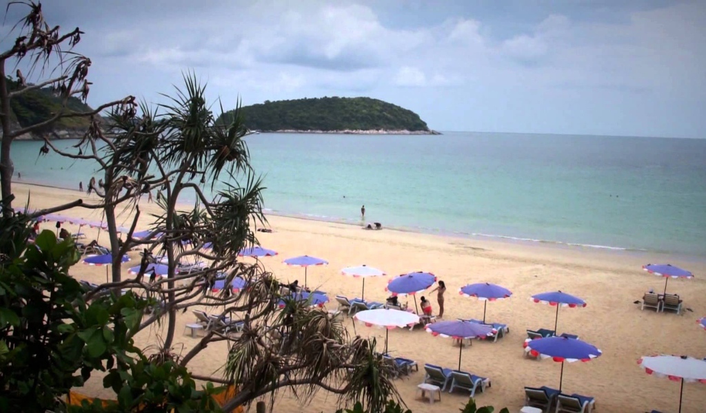 Весенний отдых на пляже на курорте Хуа Хин, Таиланд