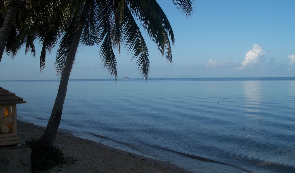 Волны прибоя на острове Панган, Таиланд