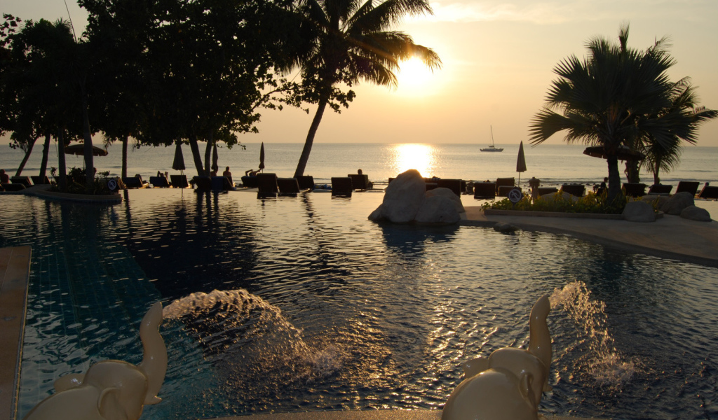 Отель на берегу на острове Чанг, Таиланд