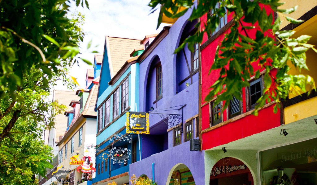 Городские улицы на курорте в Паттайе, Таиланд