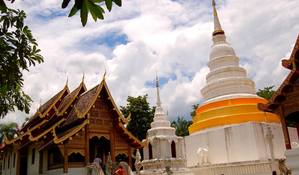 Храм Ват Пхра Сингх на курорте Чианг Май, Таиланд