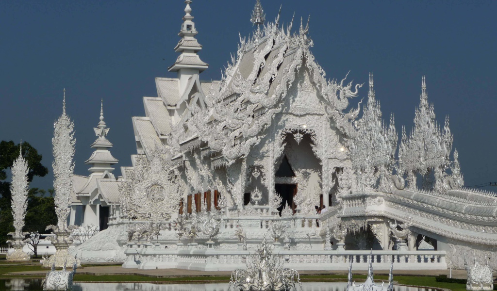 Белый храм на курорте Чианг Май, Таиланд
