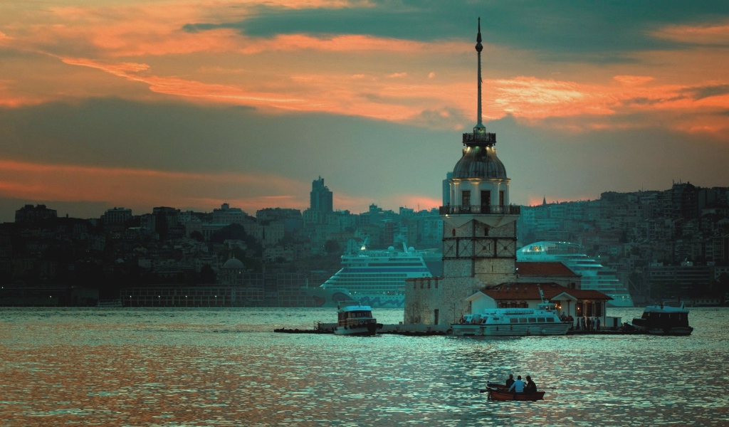 Пасмурный вечер в Стамбуле