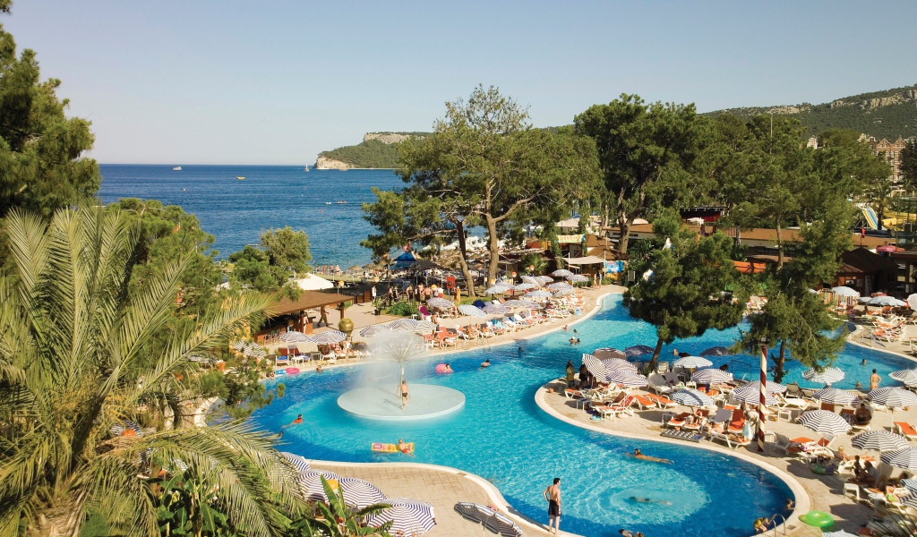 Курорт Кемер зимой, Турция