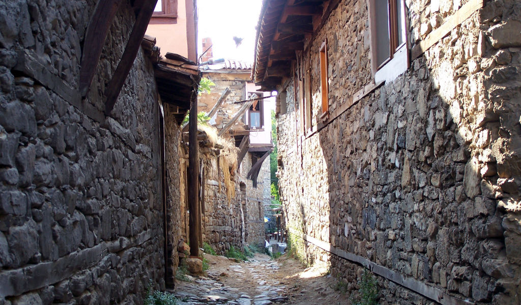 Старинная улочка в Мерсине, Турция