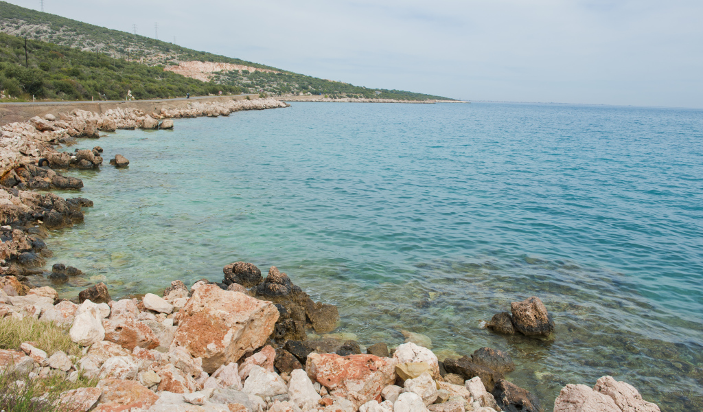 Дикий пляж в окрестностях Мерсина, Турция