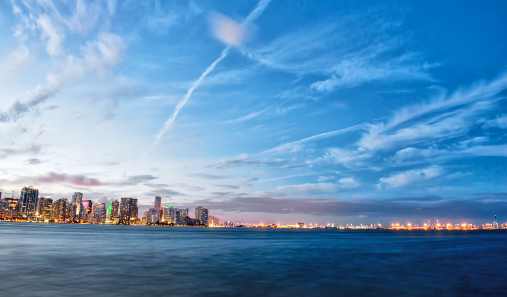 Чистое небо над Майами