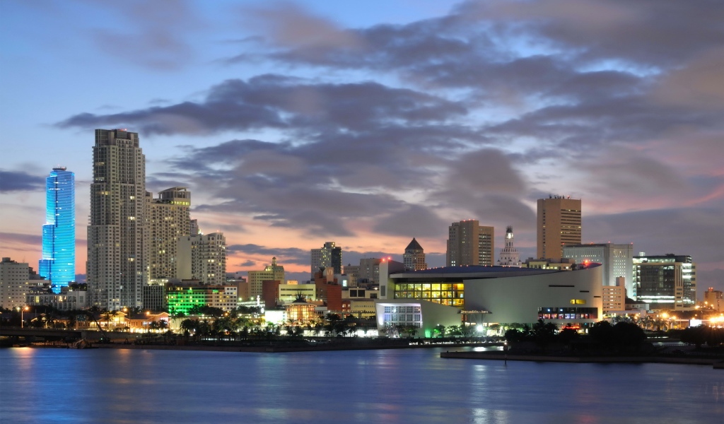 Облачный вечер в Майами