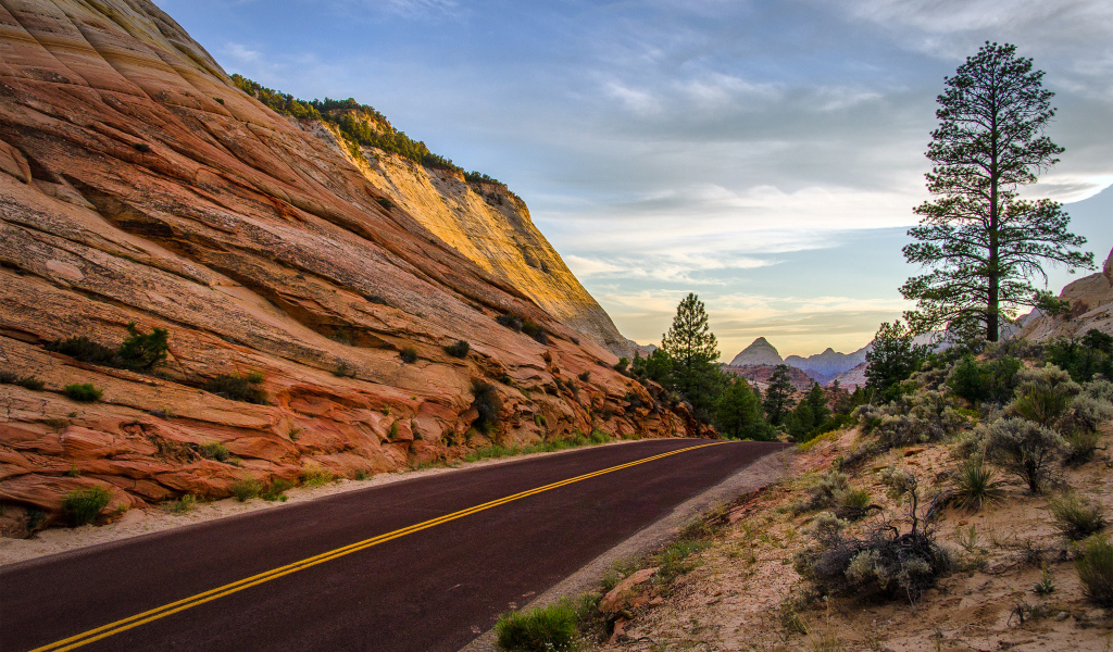 Покидая Национальный парк Зайон, США