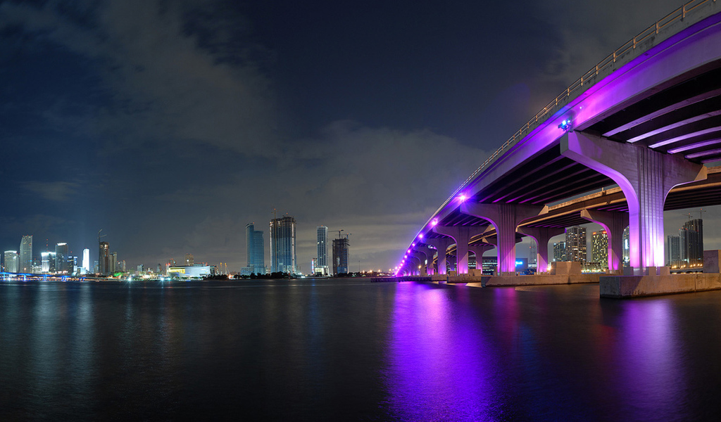 Сиреневый мост в Майами