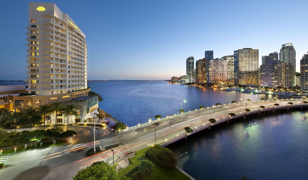 Королевский отель в Майами