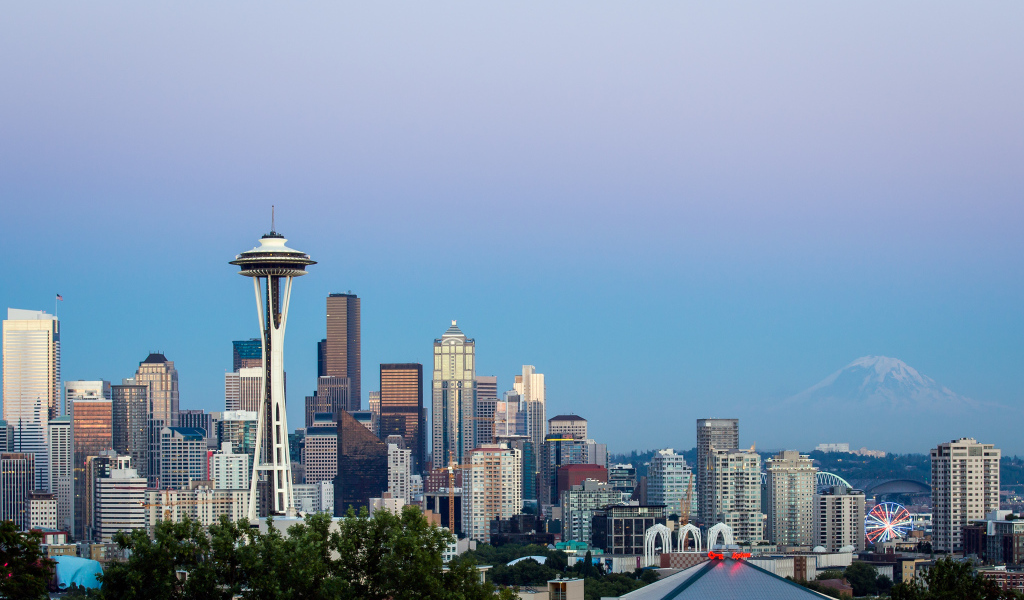 Сиэтл и стратовулкан Рейнир, США
