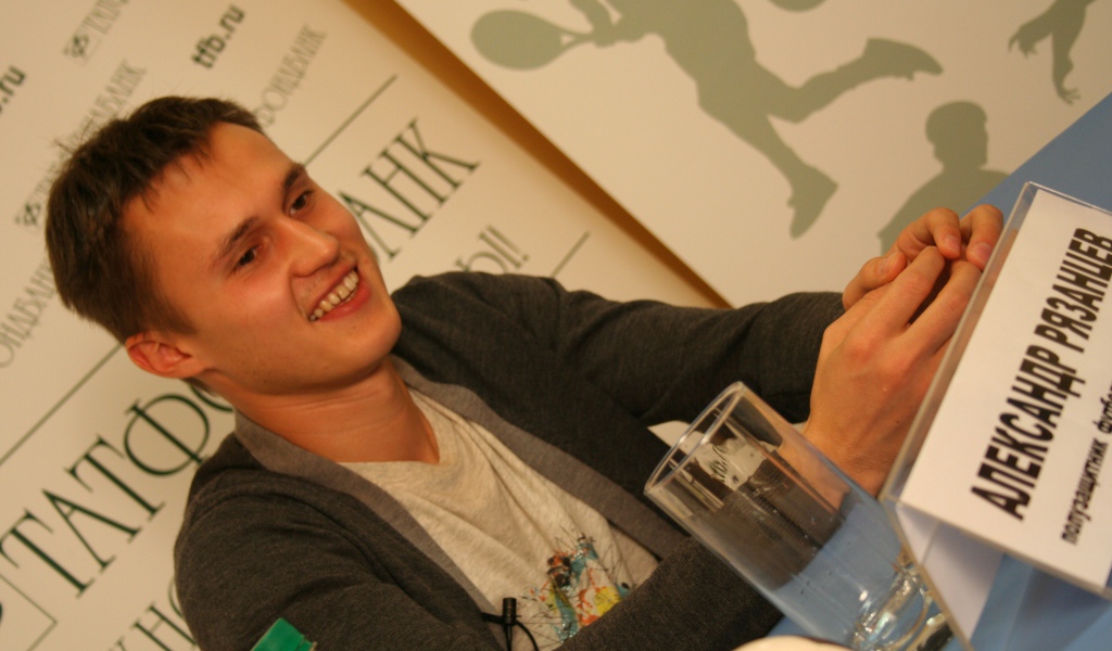 Александр Рязанцев полузащитник Зенита