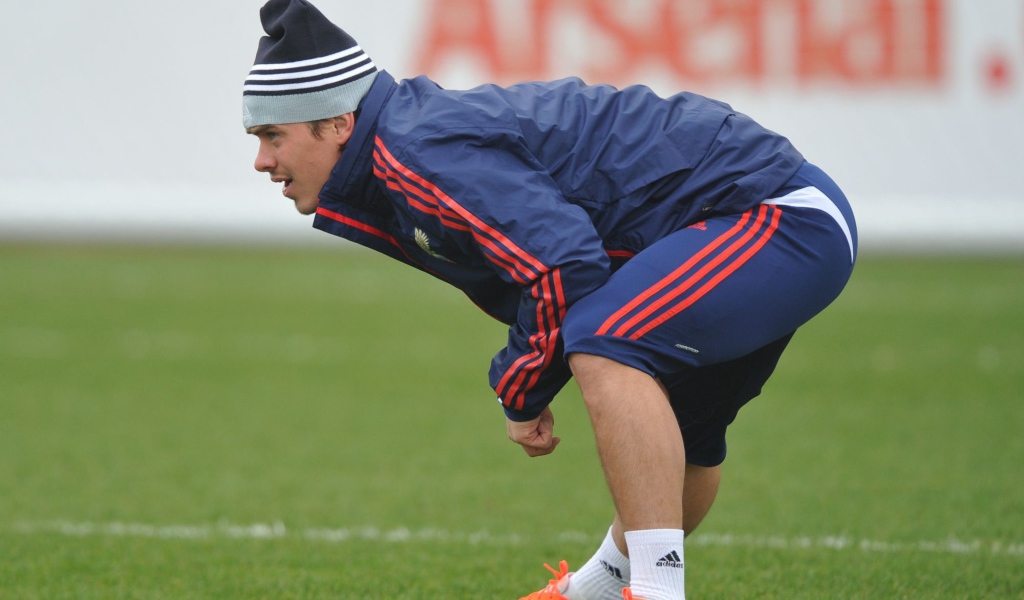 Андрей Ещенко защитник сборной России на разминке