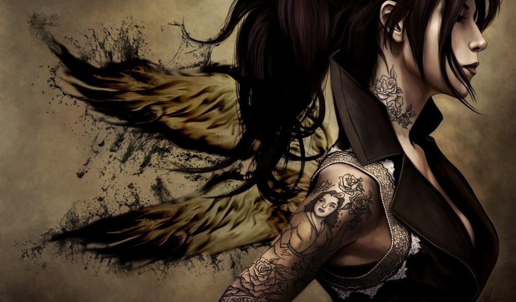 Девушка-ангел с татуировкой на руке