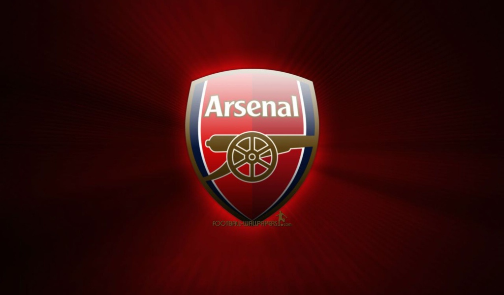 Арсенал на красном фоне