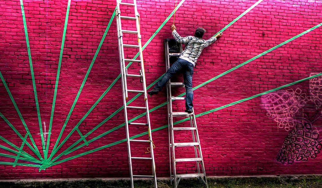 Художник на лестнице