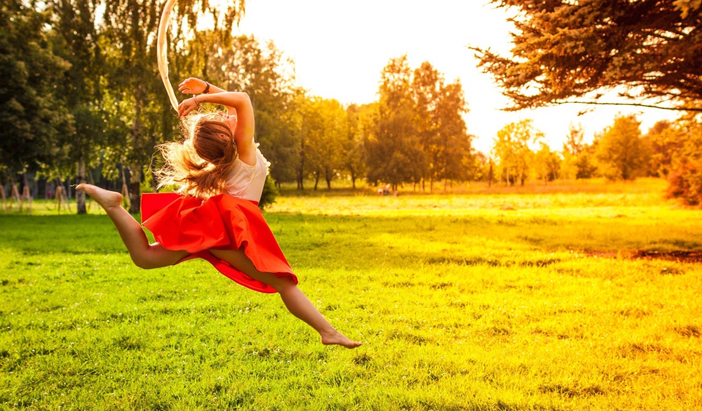 Балерина на лугу