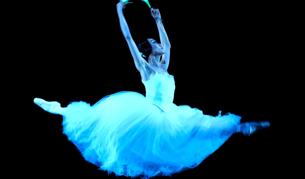Балерина в голубом
