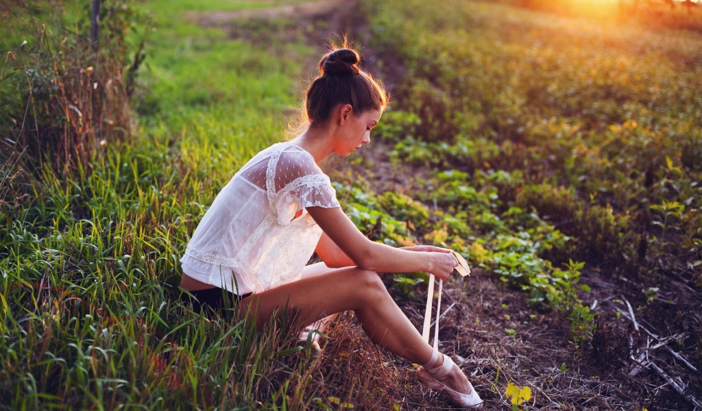 Балерина в поле