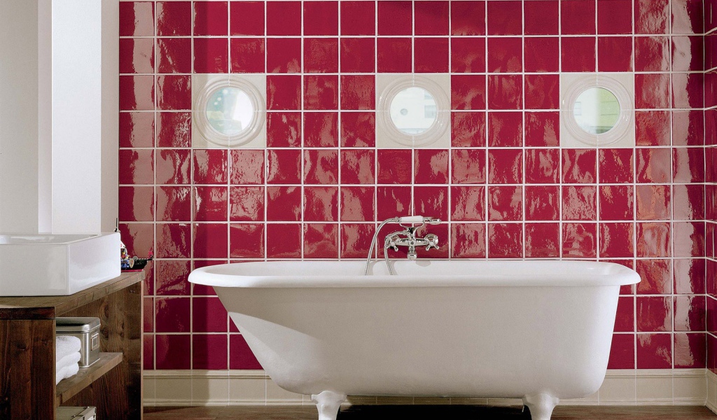 Ванна на красном фоне