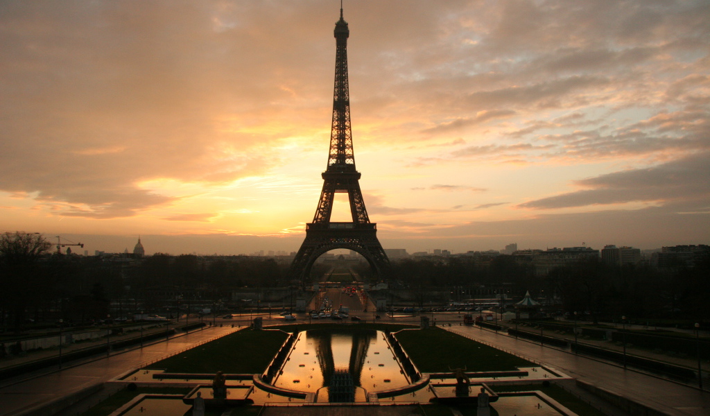 Beautiful Eiffel Tower in the evening