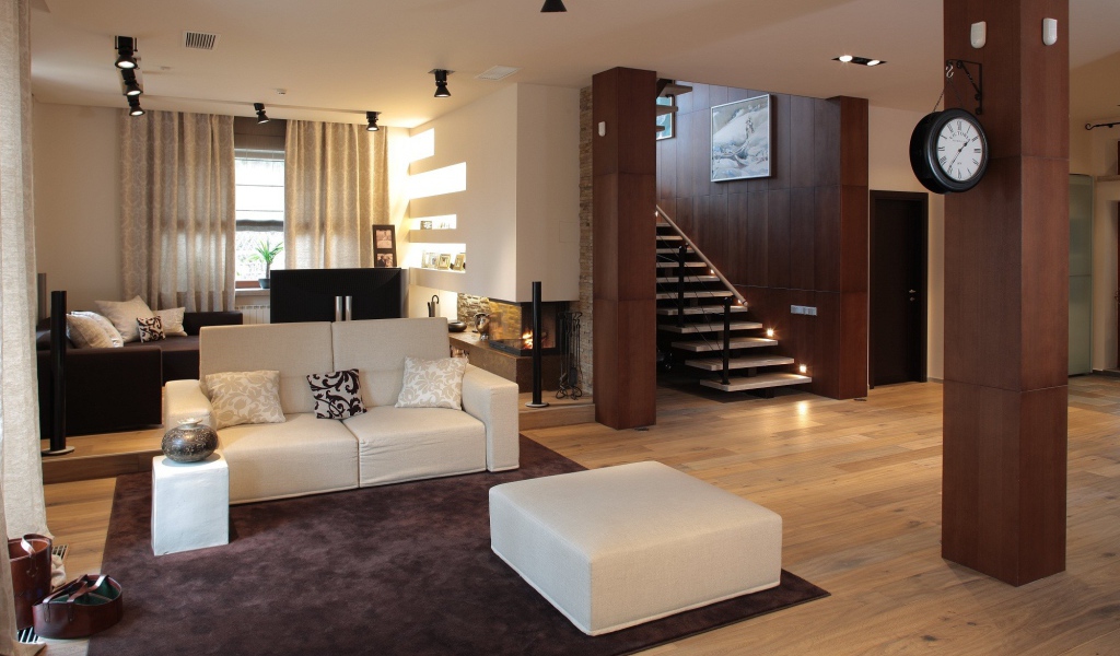 Колонны в гостиной