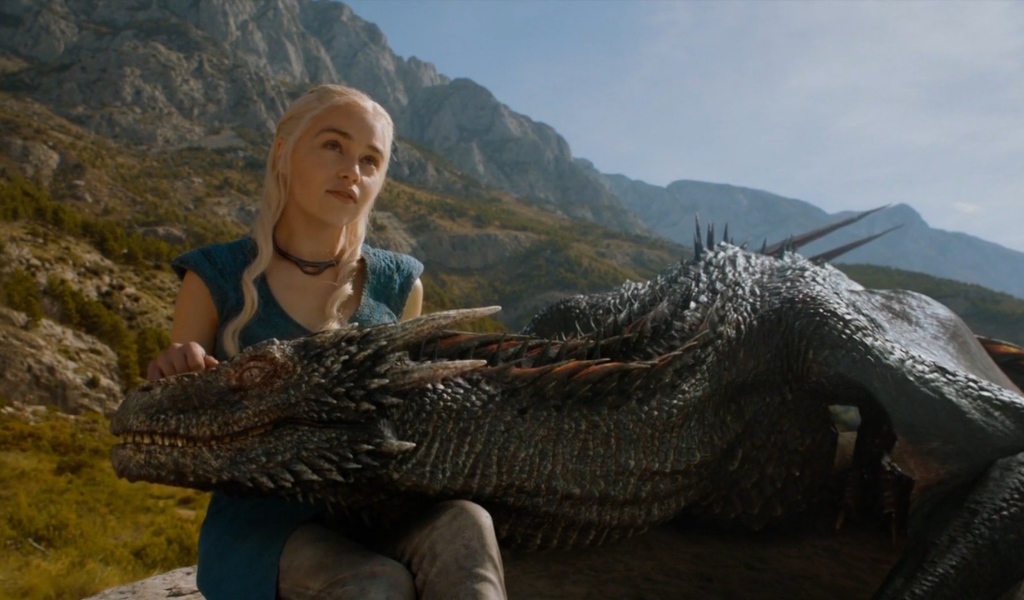 Дейнерис с драконом в сериале Игры престолов