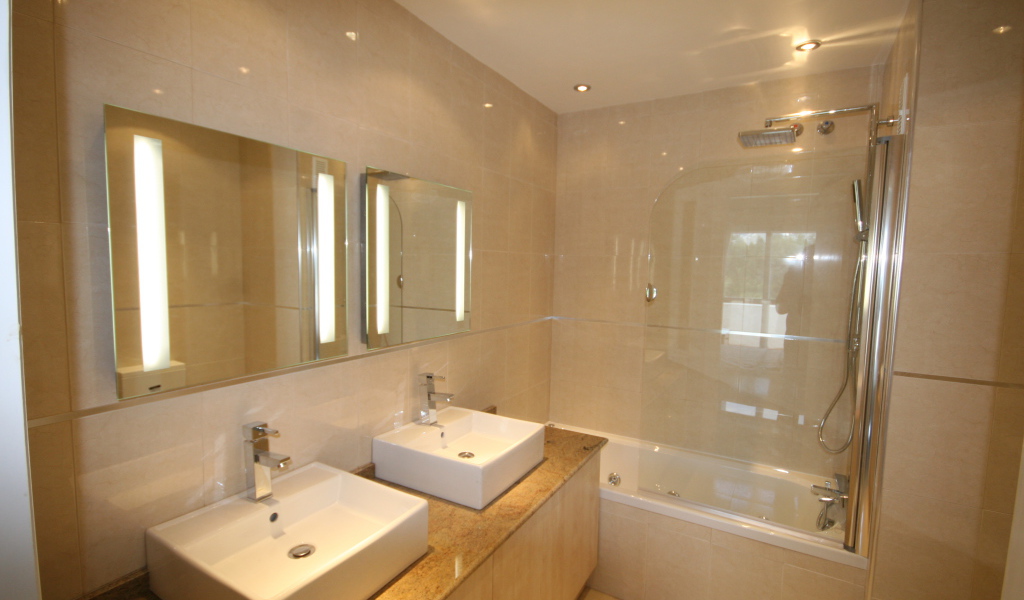 Бриллиантовая ванная комната