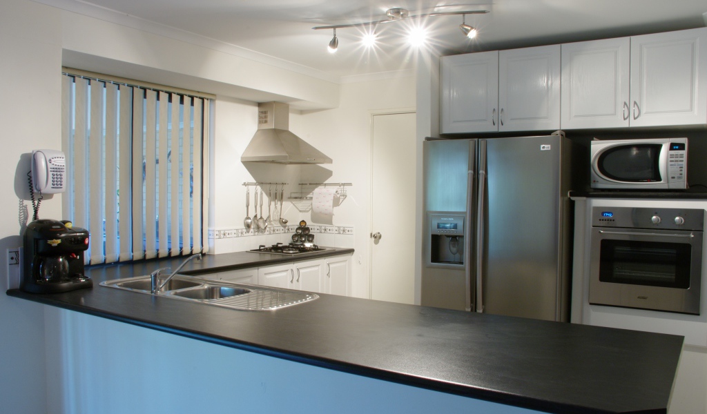 Направленная подсветка на кухне