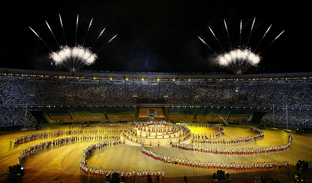Фейерверк на стадионе Чемпионата Мира по футболу в Бразилии 2014