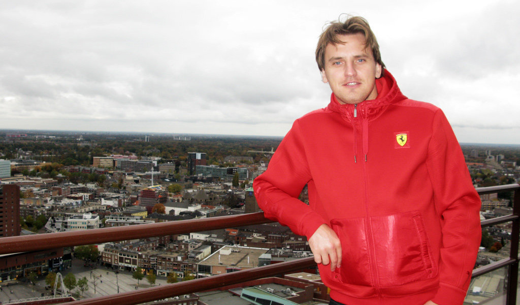 Футболист Дмитрий Булыкин