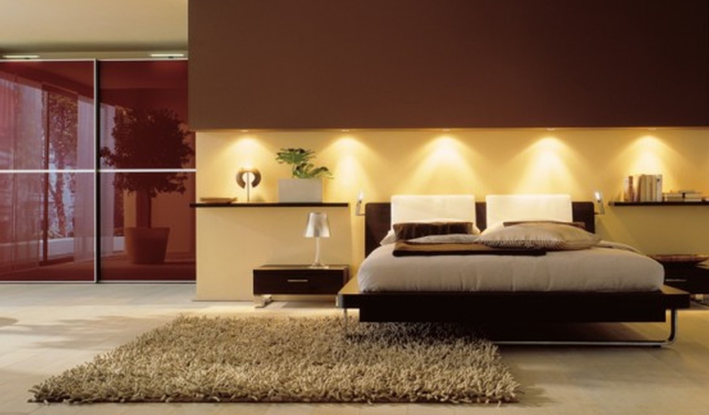 Пушистый ковер в спальне