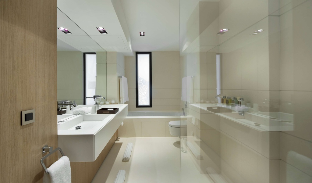 Нежно бежевый цвет ванной комнаты