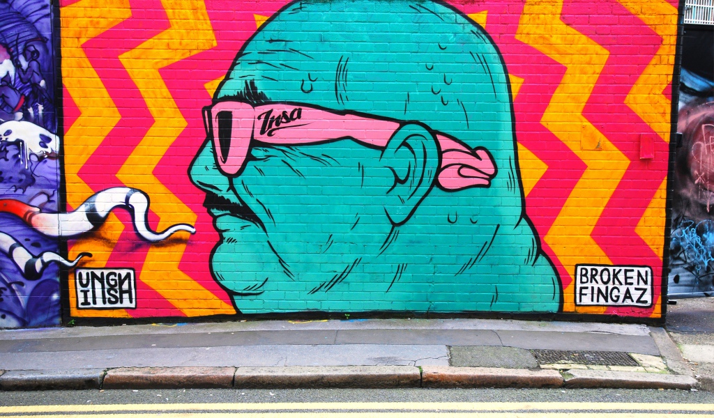 Граффити, синий человек в розовых очках