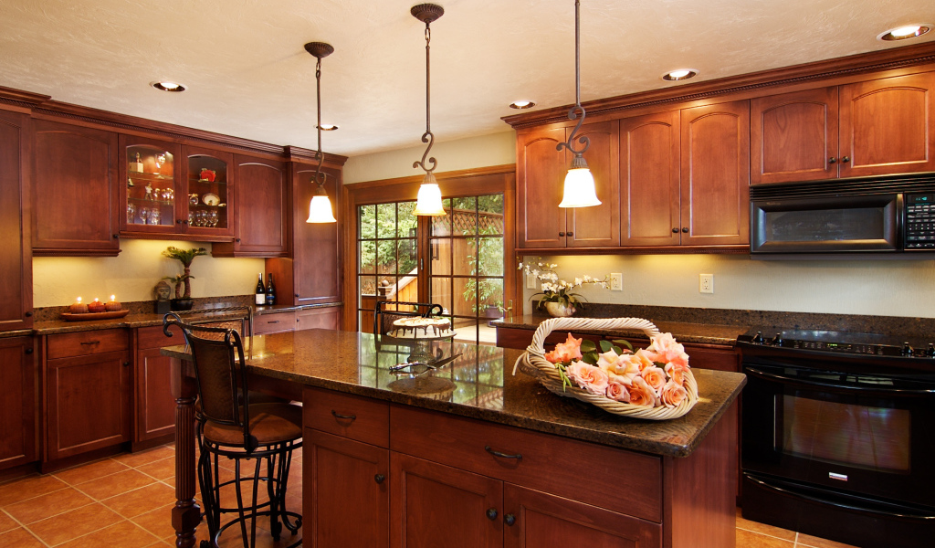 Кухня в уютном доме