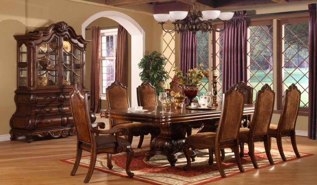 Роскошная мебель в столовой