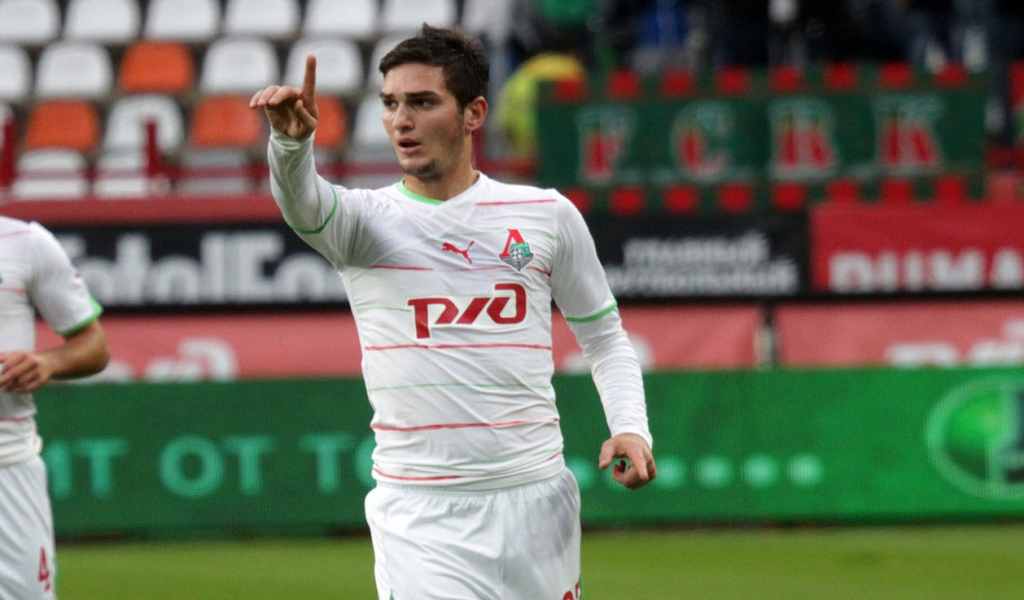Магомед Оздоев полузащитник Локомотива в игре